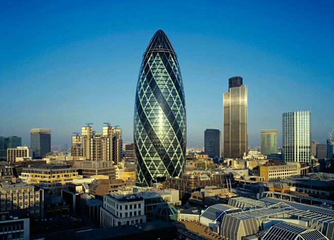 Nhung toa nha choc troi o London hinh anh