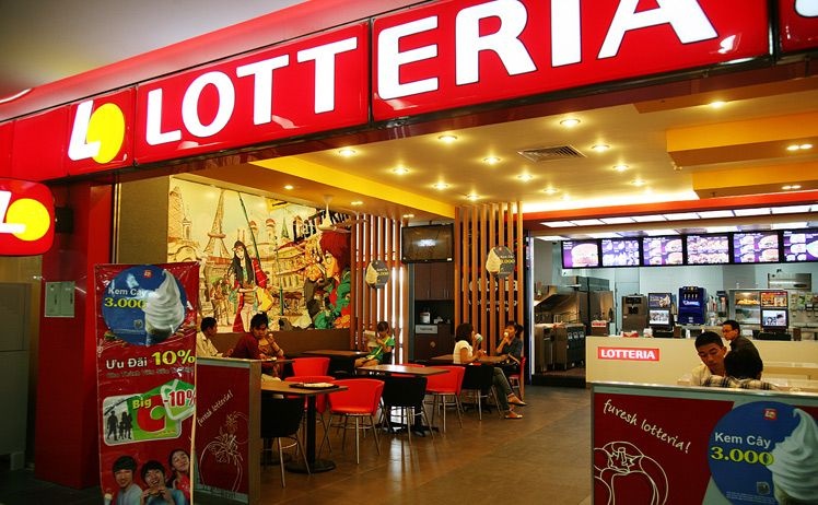 Lotteria kinh doanh ra sao tai Viet Nam truoc tin sap dong cua? hinh anh