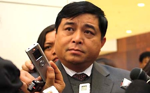 'Hanh trang ngay ve' cua tan Thu truong Nguyen Chi Dung hinh anh