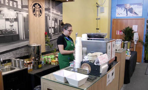 Cafe Starbucks ban chui o The van hoi Sochi? hinh anh