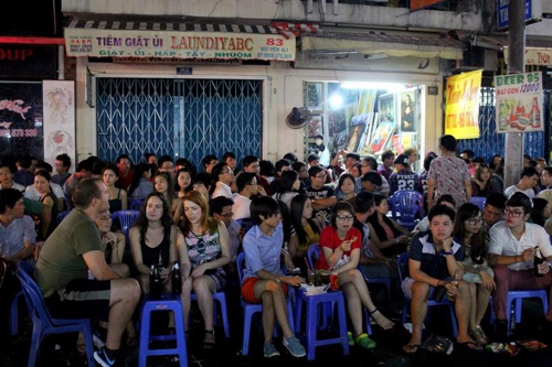 Het Tet, hang an via he van quen tay chat chem hinh anh