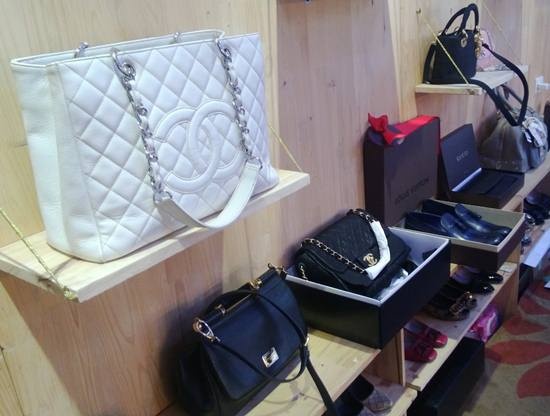 Thu vai chuc trieu moi thang nho buon hang hieu cu hinh anh