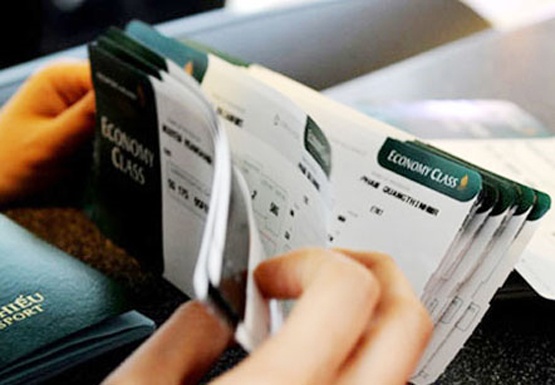 Vang khach di, hang khong tranh nhau ban ve gia re hinh anh