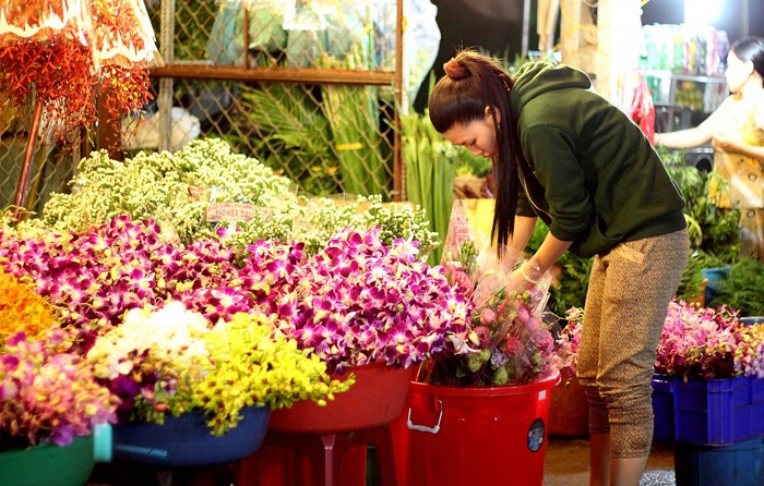 Cho hoa lon nhat Sai Gon sat ngay 8/3 hinh anh