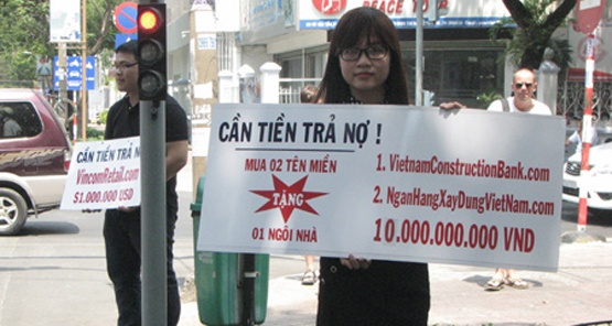 Ten mien gia danh dai gia ban dao gia 10 ty o via he Sai Gon hinh anh