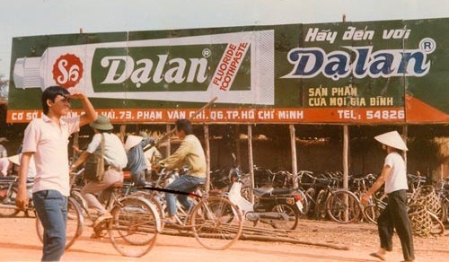 Tai sinh nhung thuong hieu vang bong mot thoi hinh anh