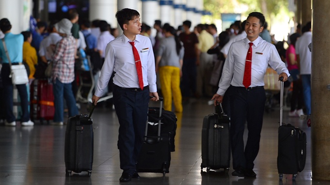 Cam to bay mang vali to ra nuoc ngoai hinh anh