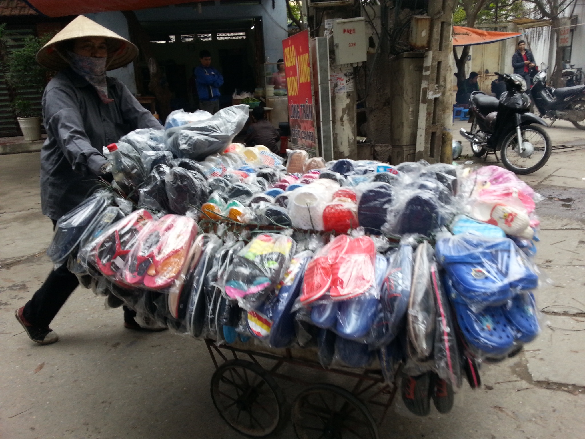 Kiem nua trieu moi ngay nho mang 'cho' den nha nguoi mua hinh anh