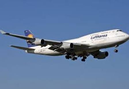 Hang khong Duc bat ngo ngung bay den Viet Nam hinh anh