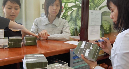 Vì sao lãi suất cho vay vẫn chưa được giảm?