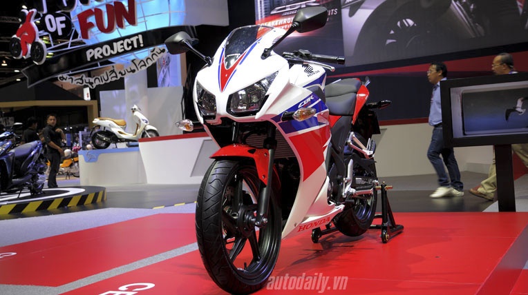 Honda CBR300R tại Bangkok Motor Show.