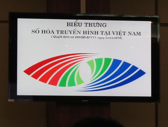 Biểu trưng số hóa truyền hình sẽ được gắn trước mặt sản phẩm. 