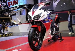 Honda CBR300R ra mat thi truong Dong Nam A hinh anh