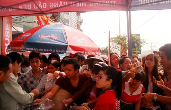 Toat mo hoi mua hang giam gia hinh anh