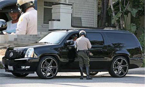 Chiếc Cadillac Escalade tuyệt đẹp. Mẫu xe dành cho những nguyên thủ quốc gia này cũng có mặt trong bộ sưu tập xe đồ sộ của Becks.