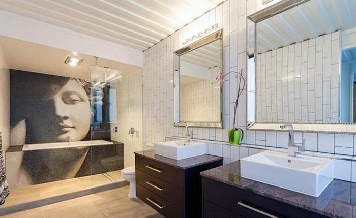 Phòng vệ sinh với gam màu sáng tinh tế, hiện đại.