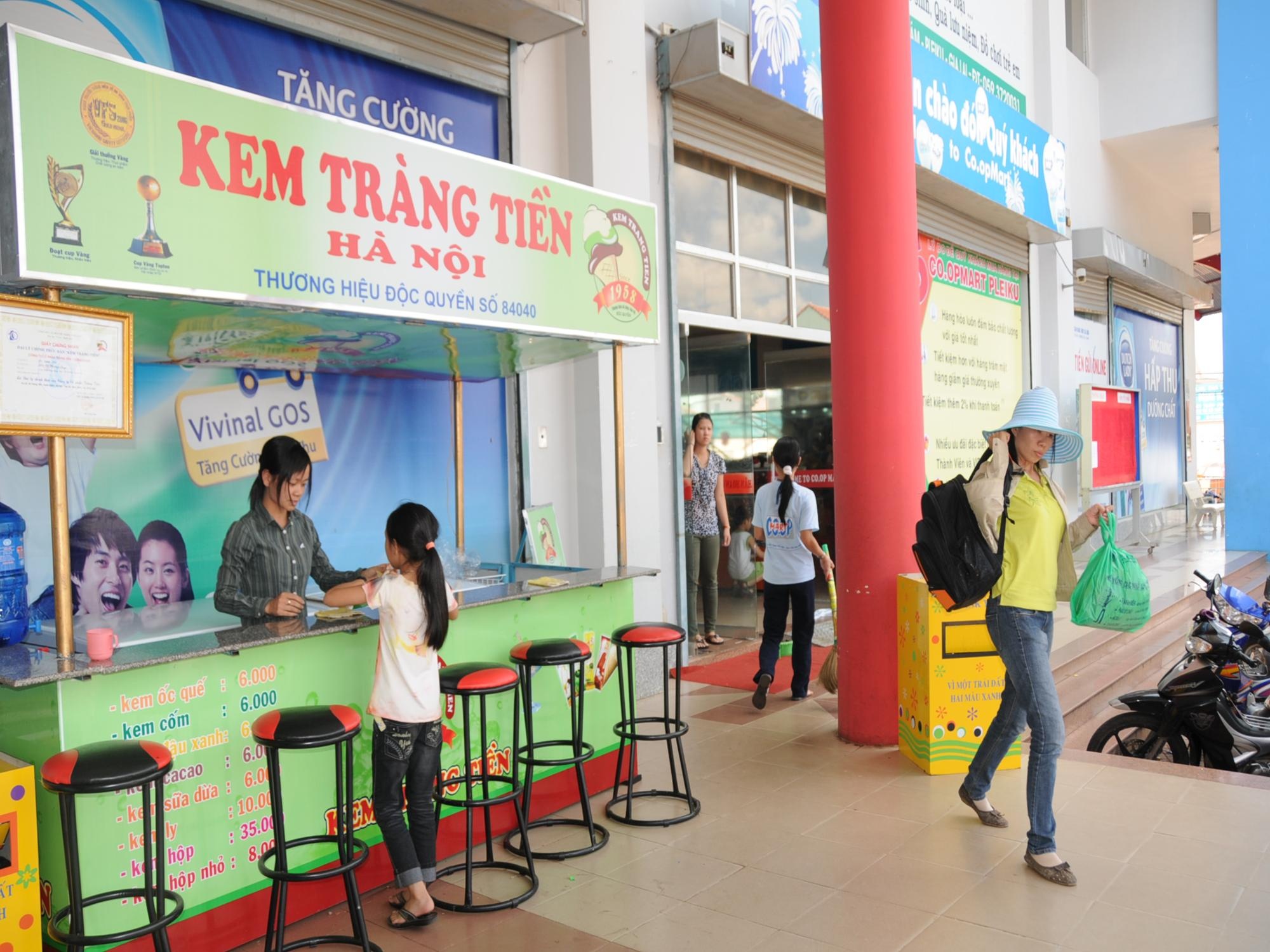 Ong chu cua Kem Trang Tien chinh thuc lo dien hinh anh