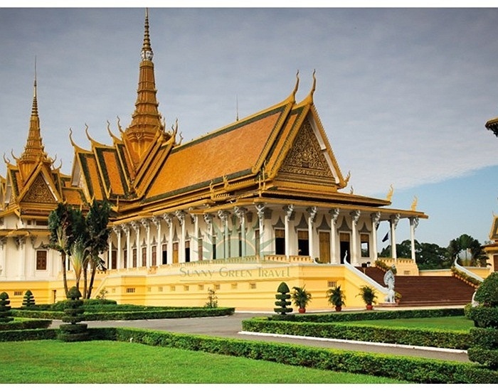 Can canh 9 ngoi chua dai gia Tram Be bo tram ty xay dung hinh anh