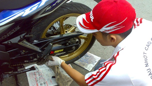 Xe may so nhanh tan vi luoi thay nhong xich hinh anh