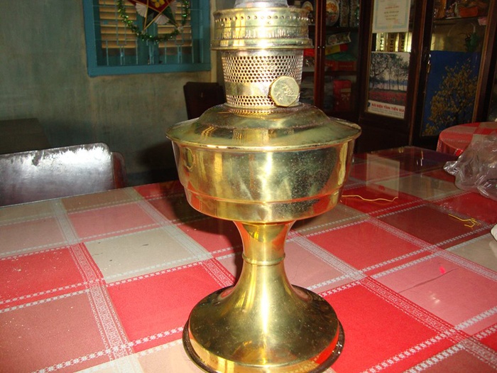 Chúng có tuổi đời quá lâu nên không ai biết được giá trị của nó.