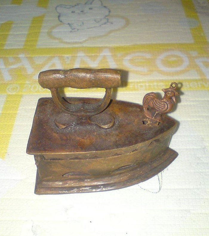 Ông cho biết, năm ấy chưa có xe đạp nên đã phải đi bộ hơn 40 cây số lên thành phố mới mua được. 