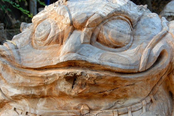 Theo anh Tài, tác phẩm “Độc Thiềm Thừ” tuy chưa hoàn thiện đã có người ngã giá mua 45 triệu đồng, nhưng anh chưa chịu bán.