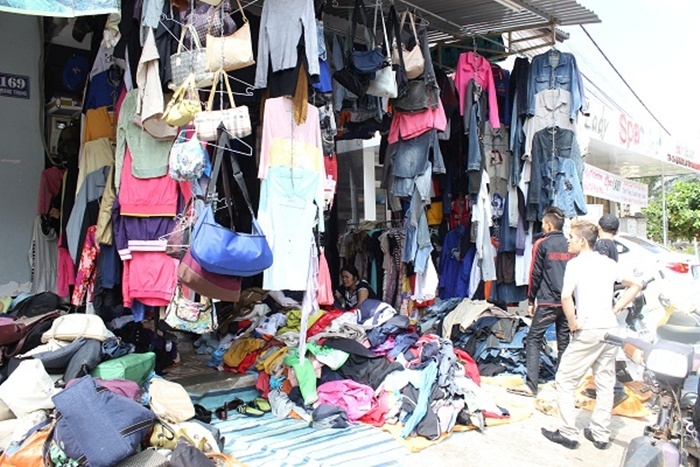 Danh nhau chay mau dau de kinh doanh do si hinh anh