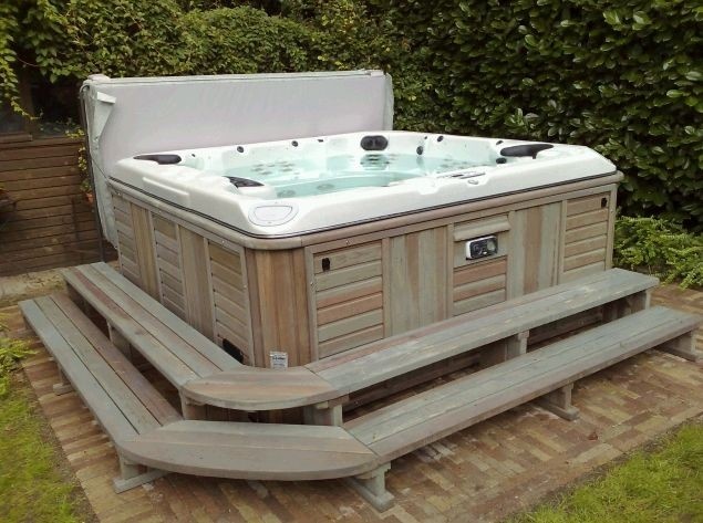 Bồn tắm Big Chief. Giá: <abbr class=