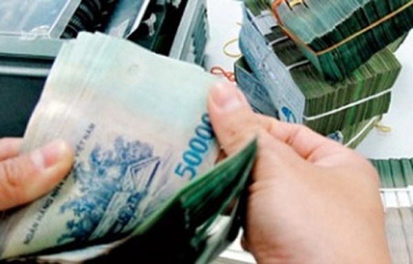 Sep Ngan hang Phuong Nam nhan luong 120,4 trieu dong/thang hinh anh