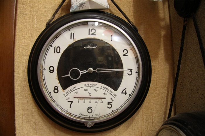 15.	Chiếc đồng hồ Mayakcó cả đo nhiệt độ và độ ẩm.