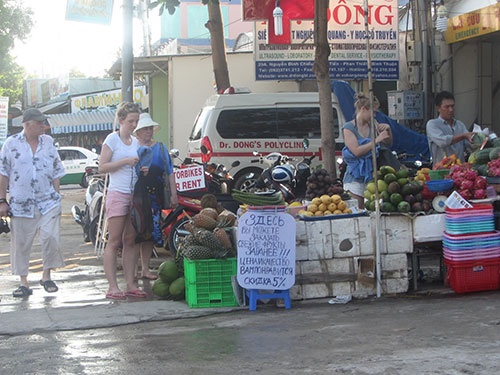 Du lich 30/4-1/5: Bay 'may chem' cho du khach hinh anh