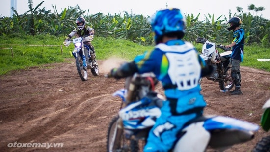 Nhóm chơi xe sẽ gặp gỡ nhau vào dịp cuối tuần để tập dượt cho thỏa đam mê “tự do” với “con cào cào”.
