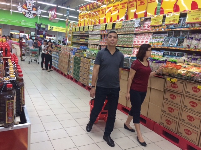 Siêu thị rất ít khách trong sáng 30/4.