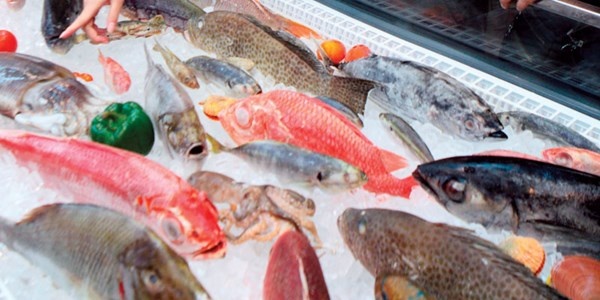 Vi sao khach thich di cho ca tuoi tren mang? hinh anh