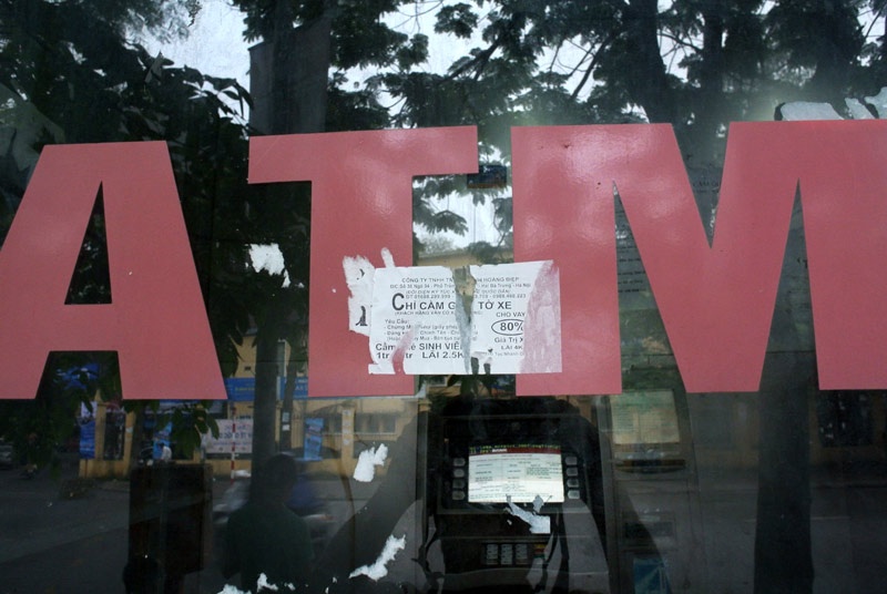 Những cây rút tiền tự động quanh các trường ĐH cũng là mục tiêu lý tưởng cho tín dụng đen hướng tới sinh viên.