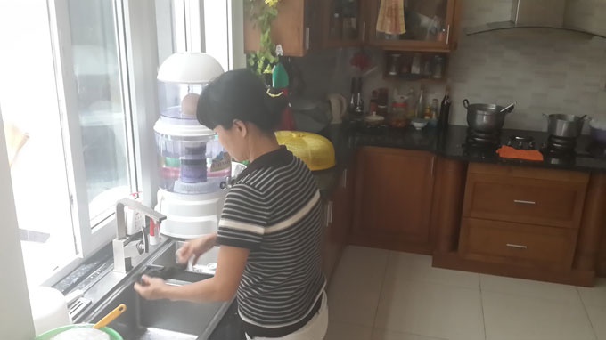 Nguoi giup viec chua thong hop dong lao dong hinh anh