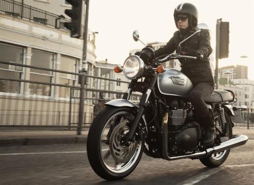 Triumph Bonneville.