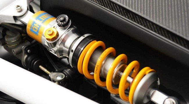 Bên cạnh đó mômen xoắn cực đại cũng tăng lên  330 Nm. Với việc nâng cấp bộ tăng áp, Ariel cũng phải thay mới bộ làm mát cho tăng áp để đảm bảo cho bộ phận này hoạt động ổn định.