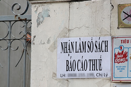Dịch vụ làm sổ sách, báo cáo thuế cũng khá phát triển tại đây.