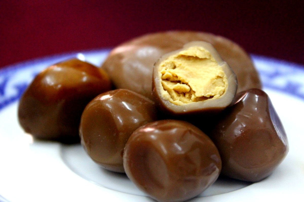 Trung an lien hut khach ban ron Sai Gon hinh anh