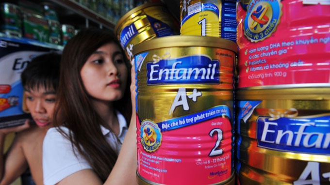 Hang sua lach luat nang gia bang cach 'rut ruot' san pham hinh anh