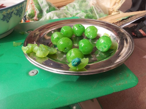 Chiều ngày 5/2 vừa qua, tại trụ sở Công an quận Ninh Kiều (TP.Cần Thơ), cơ quan chức năng tiến hành mở niêm phong lô hàng nhập lậu có xuất xứ từ Trung Quốc .