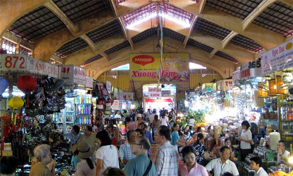 Tiểu thương chợ Bến Thành sẽ tham gia bán hàng qua mạng .