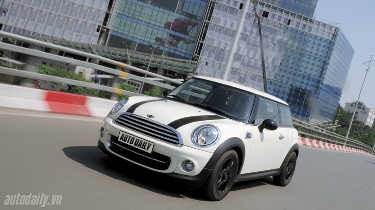 Dao pho cung MINI Cooper Baker Street hinh anh