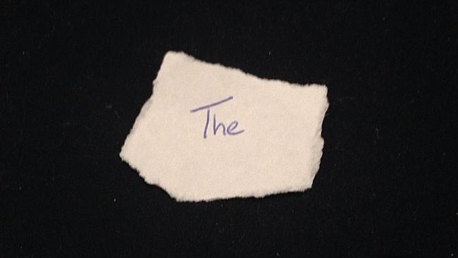 Mau giay rach duoc dau gia hon 700 trieu dong hinh anh