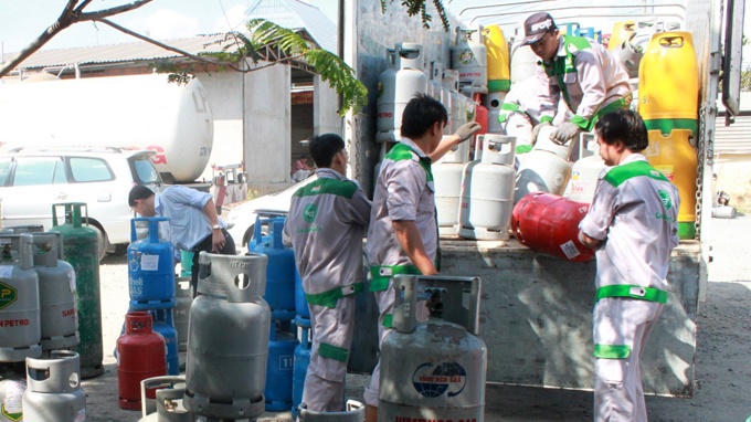 Gia gas tang 5.000 dong/binh tu 1/6 hinh anh