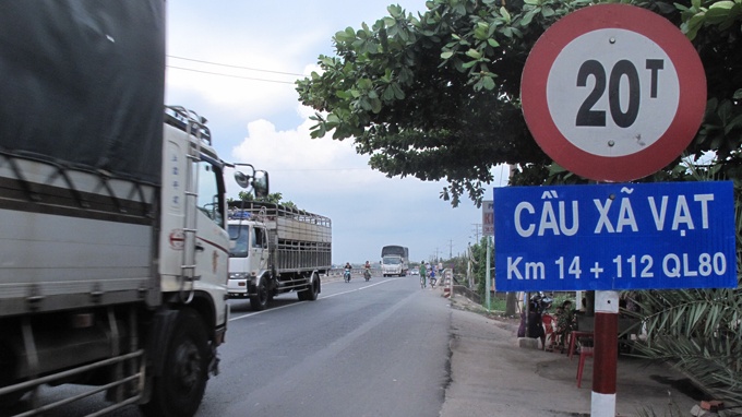 Doanh nghiep van tai cau cuu Bo truong hinh anh