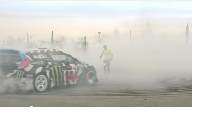 Quang cao Footkhana cua Castrol – 728.768 luot chia se hinh anh