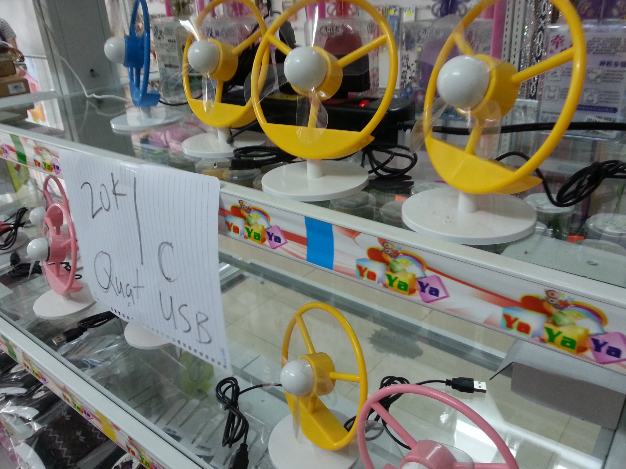 Quạt mini cầm tay 