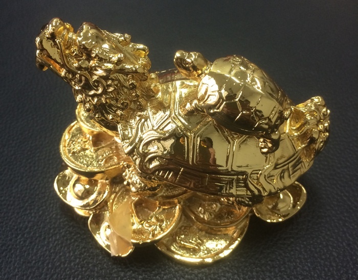 Đối với mỗi sĩ tử, sở hữu một biểu tượng linh vật rùa cõng sách gửi gắm thông điệp về sự tự tin trong mỗi kỳ thi. Đó cũng là một món quà ý nghĩa để tặng nhau và chúc cho nhau thành danh trong con đường học vấn.